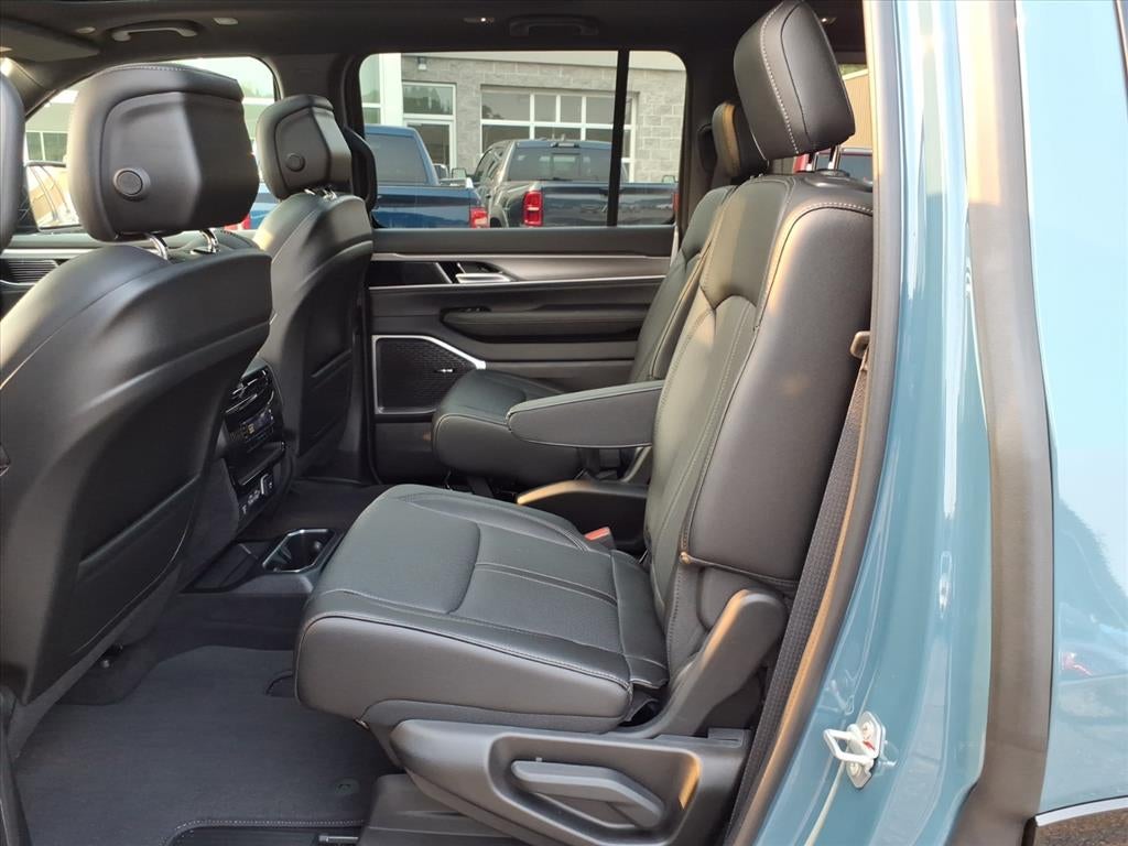2026 Jeep Grand Wagoneer GRAND WAGONEER UPLAND 4X4
