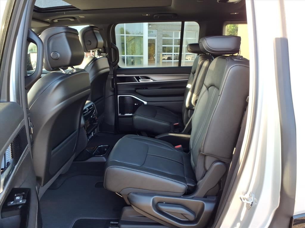 2026 Jeep Grand Wagoneer GRAND WAGONEER LIMITED ALTITUDE 4X4
