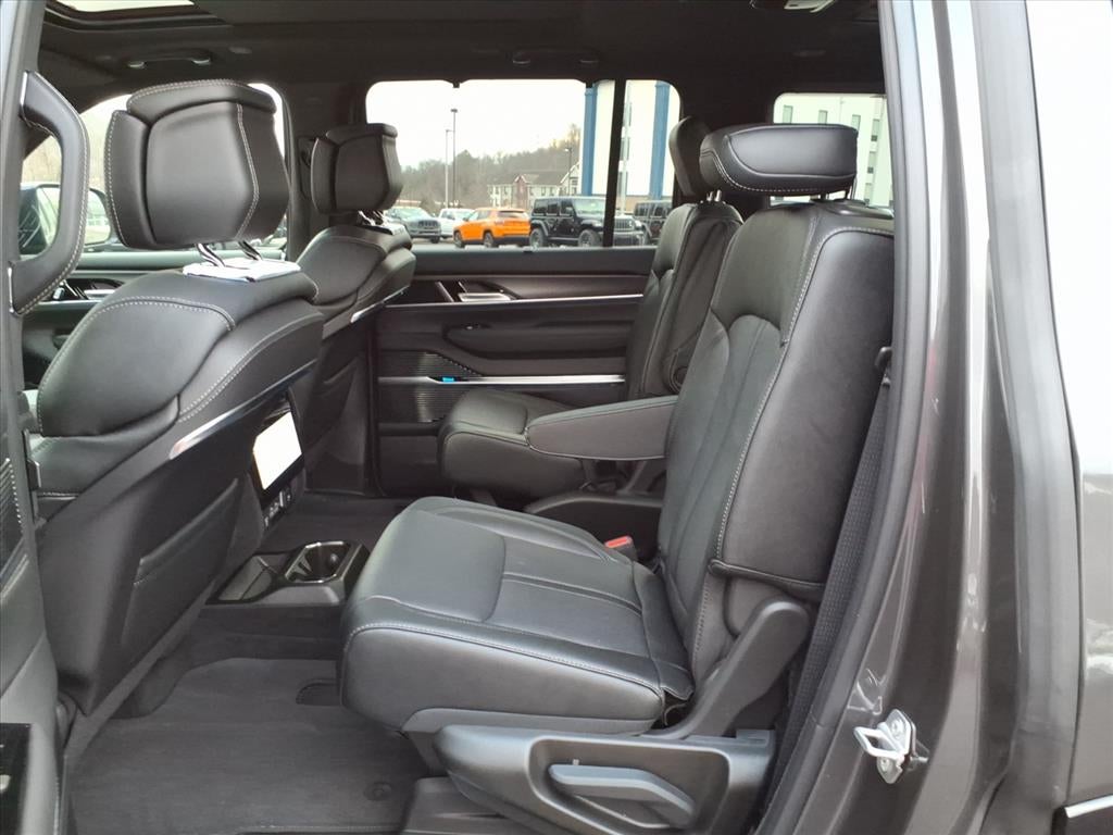 2026 Jeep Grand Wagoneer GRAND WAGONEER SUMMIT OBSIDIAN 4X4