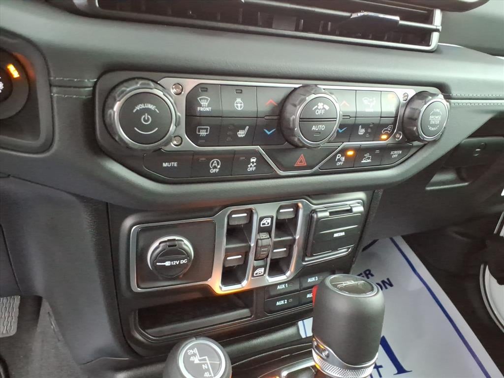 2026 Jeep Gladiator GLADIATOR SAHARA 4X4