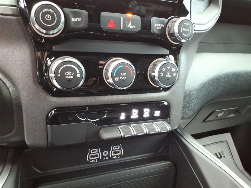 2027 RAM Ram 1500 RAM 1500 EXPRESS CREW CAB 4X4 5'7' BOX