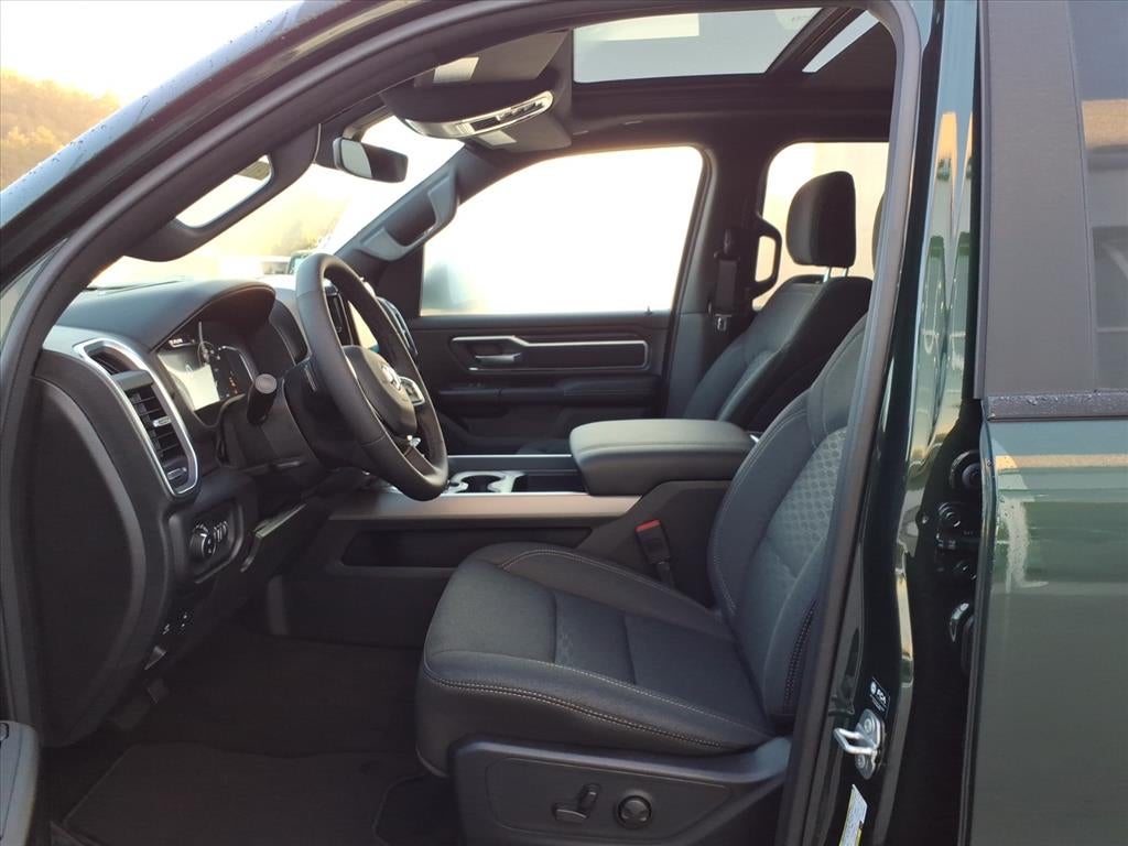 2027 RAM Ram 1500 RAM 1500 BIG HORN CREW CAB 4X4 5'7' BOX