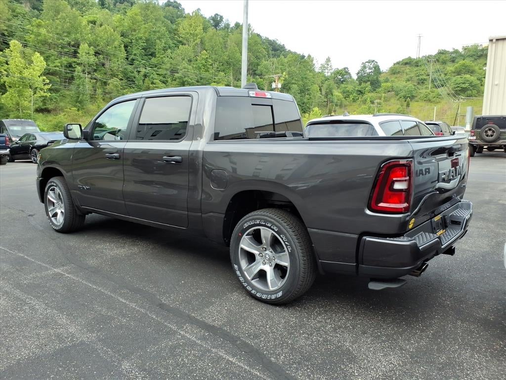 2026 RAM Ram 1500 RAM 1500 EXPRESS CREW CAB 4X4 5'7' BOX
