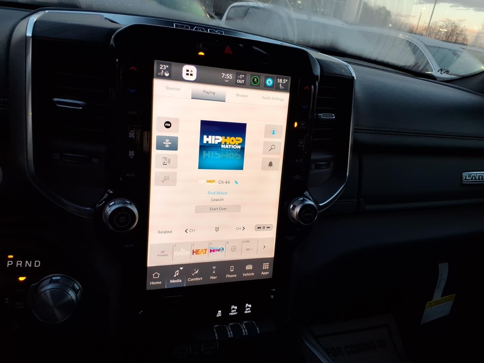 2026 RAM Ram 1500 RAM 1500 LARAMIE CREW CAB 4X4 5'7' BOX