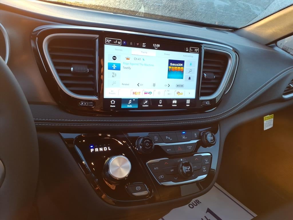 2026 Chrysler Pacifica PACIFICA SELECT