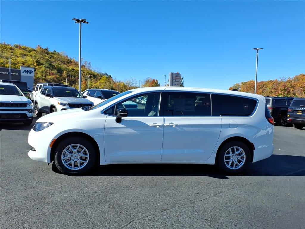 2026 Chrysler Voyager VOYAGER LX