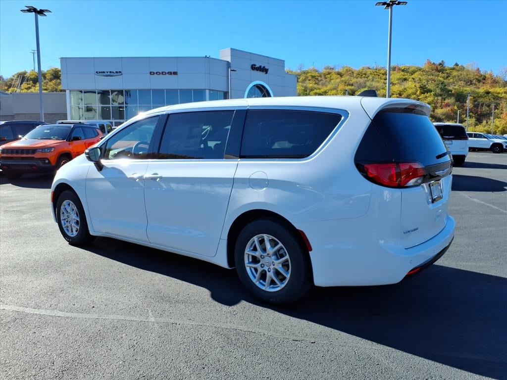 2026 Chrysler Voyager VOYAGER LX
