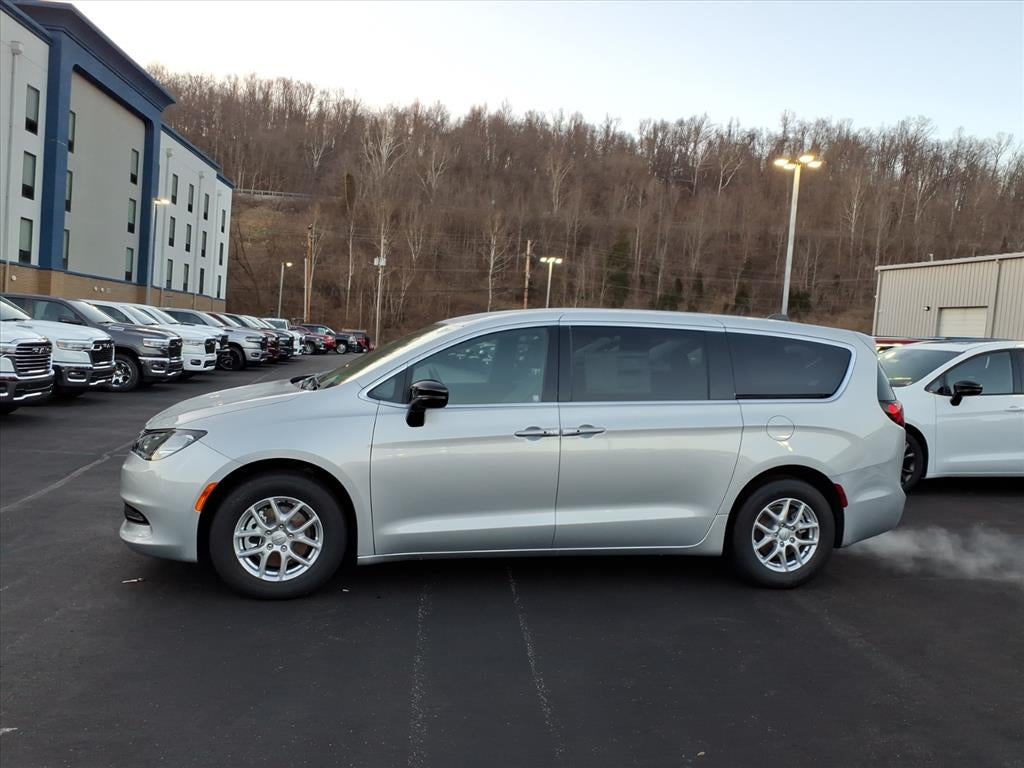 2026 Chrysler Voyager VOYAGER LX