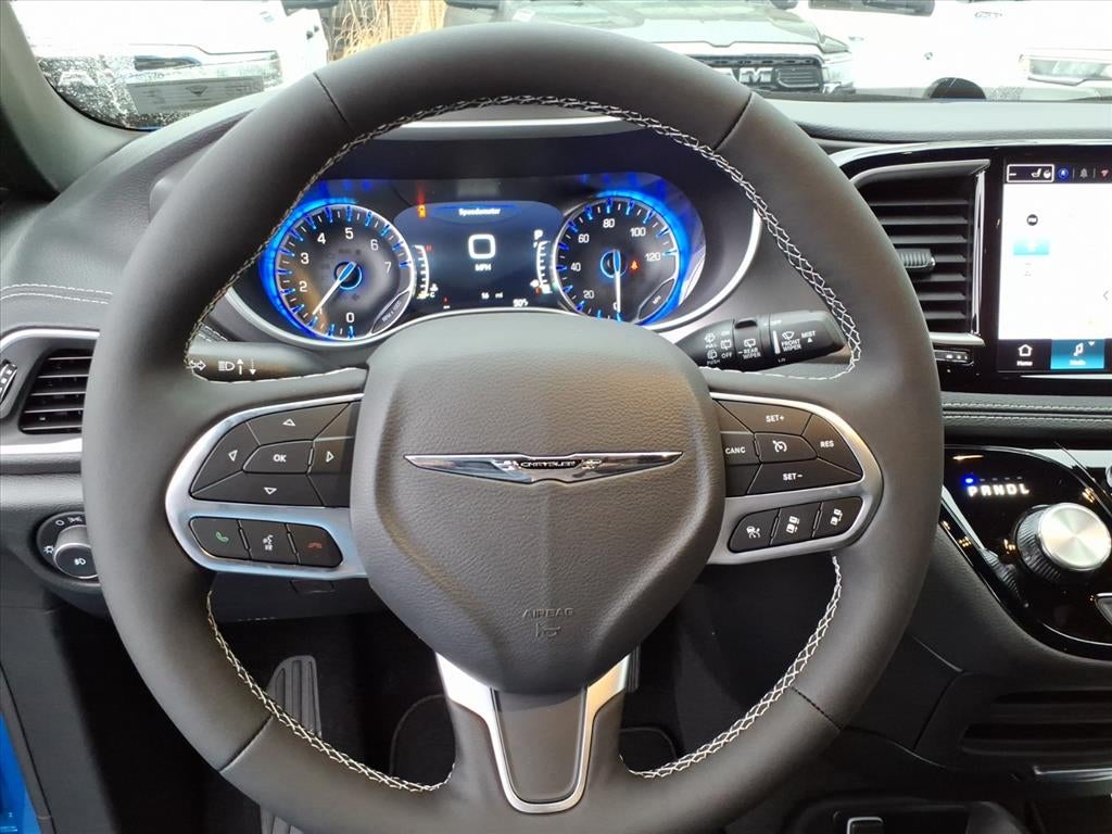 2026 Chrysler Pacifica PACIFICA SELECT AWD