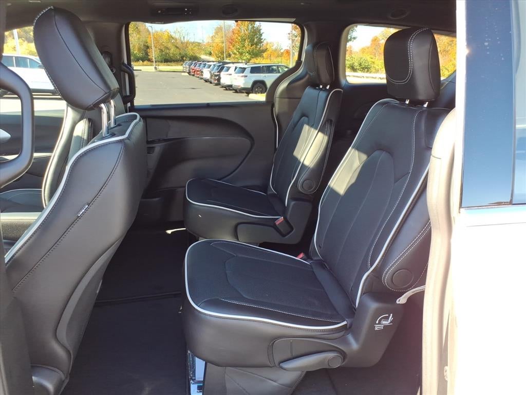 2026 Chrysler Pacifica PACIFICA LIMITED AWD