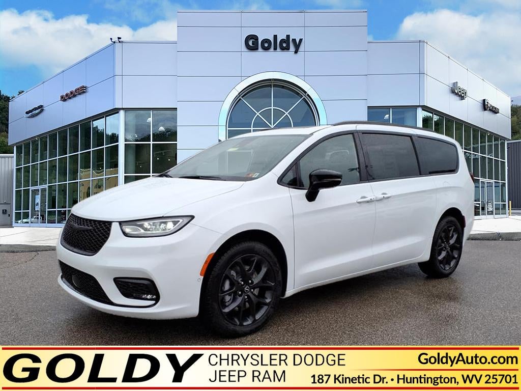 2026 Chrysler Pacifica PACIFICA LIMITED AWD Huntington WV