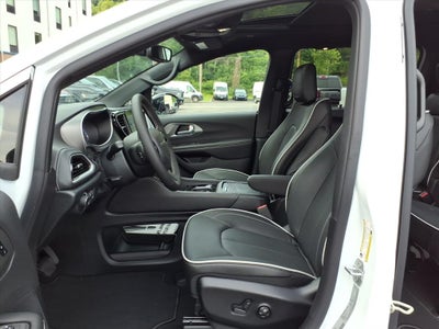 2027 Chrysler Pacifica PACIFICA LIMITED AWD