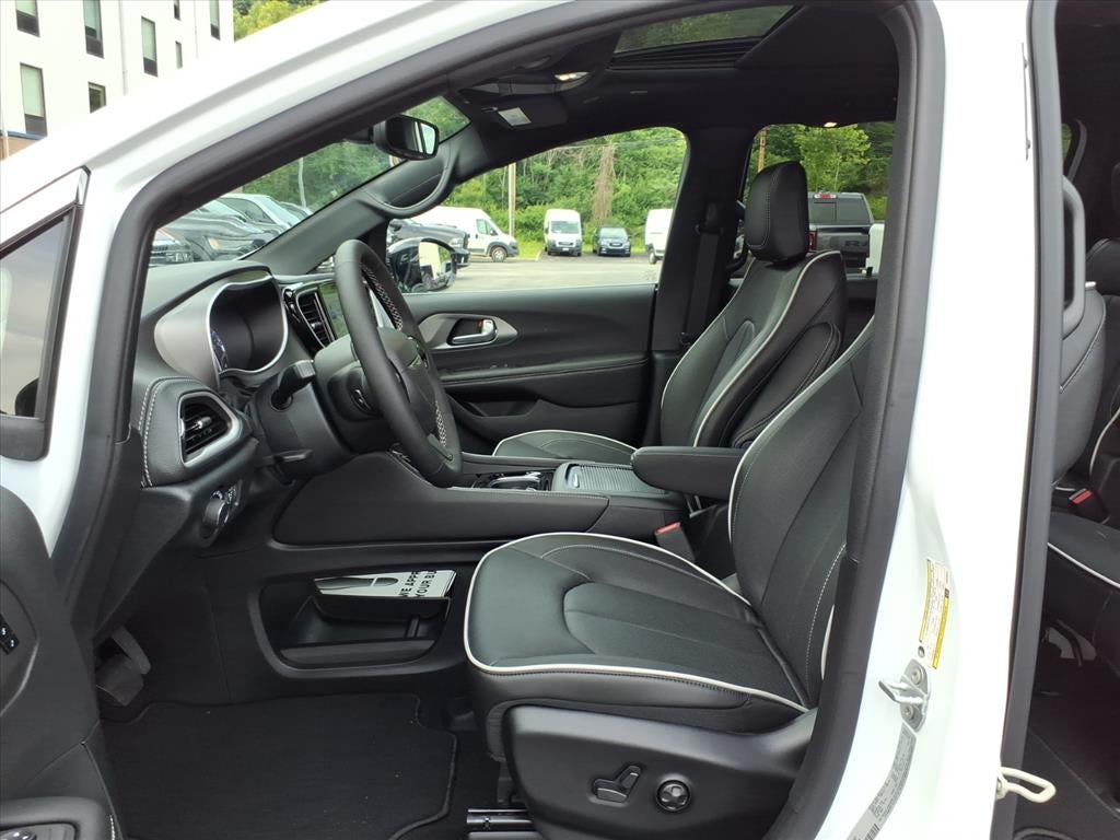 2027 Chrysler Pacifica PACIFICA LIMITED AWD