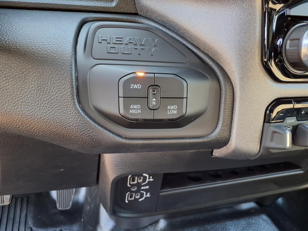 2025 RAM Ram 2500 RAM 2500 TRADESMAN CREW CAB 4X4 6'4' BOX