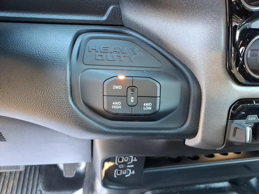 2026 RAM 2500 RAM 2500 TRADESMAN CREW CAB 4X4 6'4' BOX