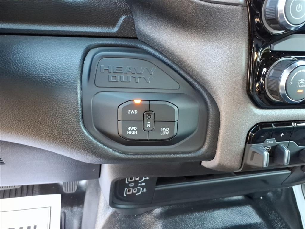 2026 RAM 2500 RAM 2500 TRADESMAN CREW CAB 4X4 6'4' BOX