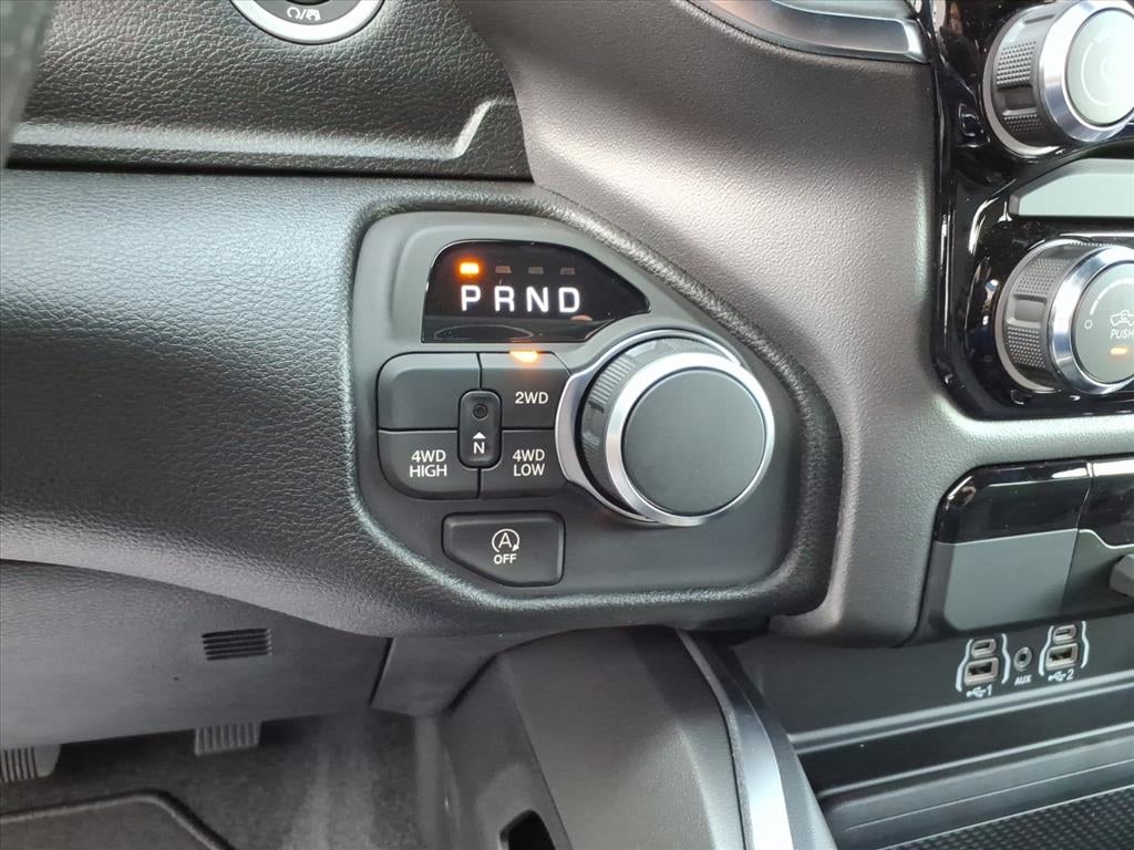 2026 RAM 1500 RAM 1500 EXPRESS CREW CAB 4X4 5'7' BOX