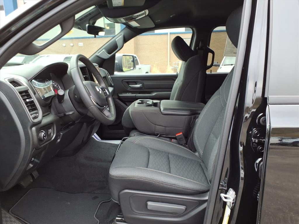 2026 RAM Ram 1500 RAM 1500 EXPRESS CREW CAB 4X4 5'7' BOX