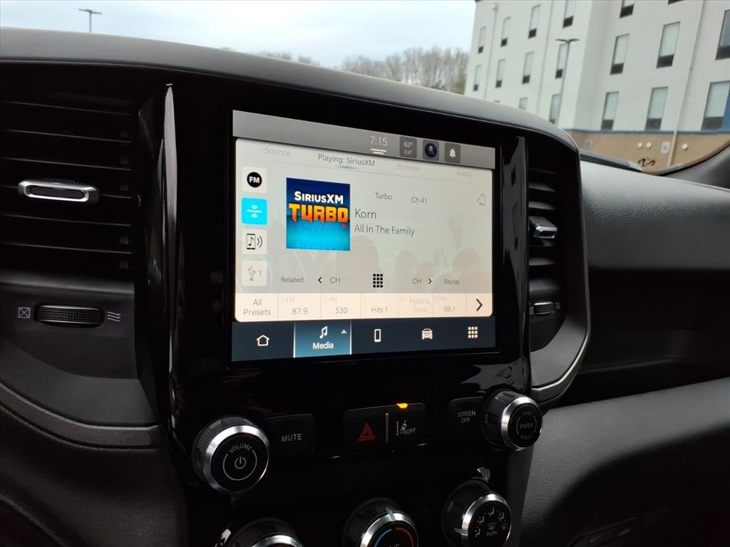 2026 RAM Ram 1500 RAM 1500 EXPRESS CREW CAB 4X4 5'7' BOX