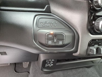 2026 RAM Ram 2500 RAM 2500 BLACK EXPRESS CREW CAB 4X4 6'4' BOX