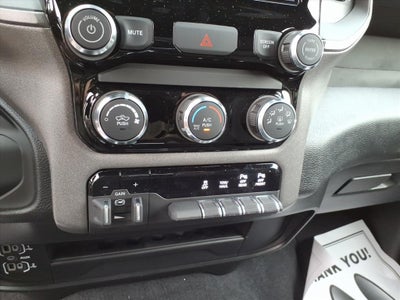 2026 RAM Ram 2500 RAM 2500 BLACK EXPRESS CREW CAB 4X4 6'4' BOX