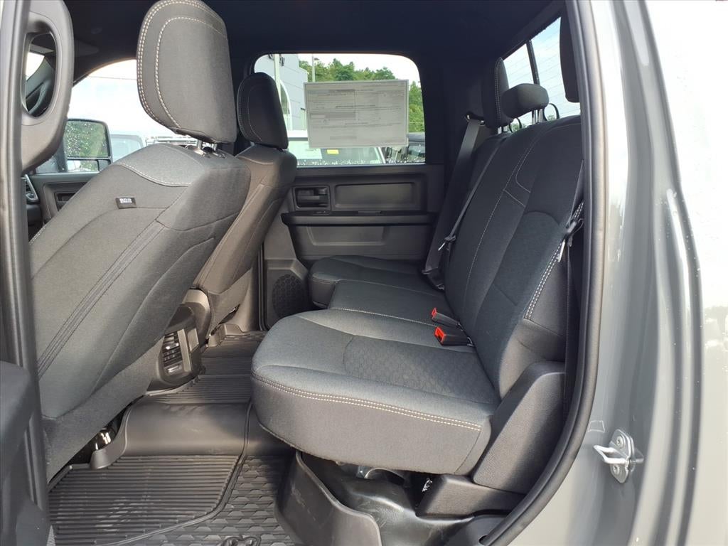 2026 RAM Ram 2500 RAM 2500 BLACK EXPRESS CREW CAB 4X4 6'4' BOX