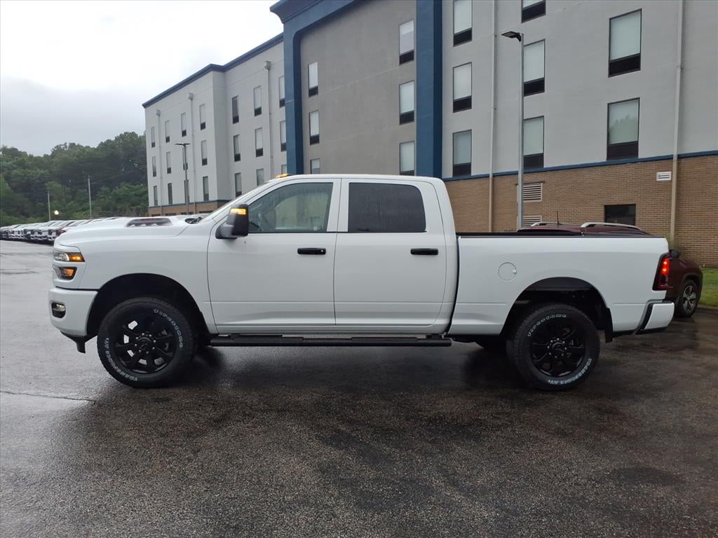 2026 RAM Ram 2500 RAM 2500 BLACK EXPRESS CREW CAB 4X4 6'4' BOX