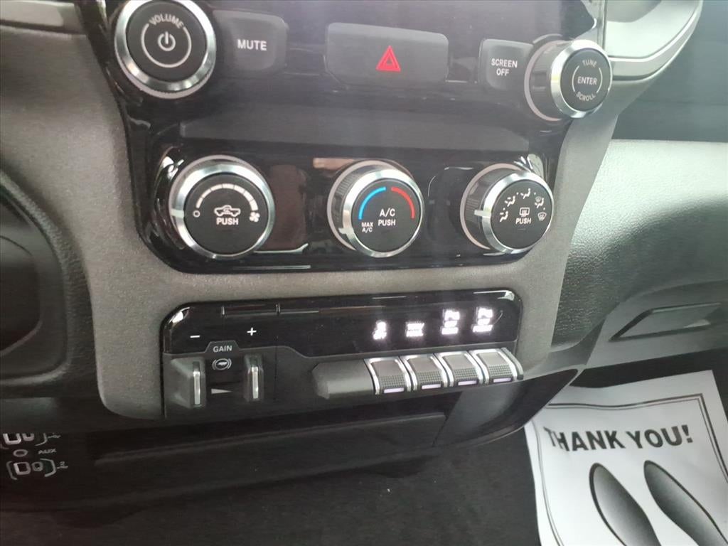 2026 RAM Ram 2500 RAM 2500 BLACK EXPRESS CREW CAB 4X4 6'4' BOX