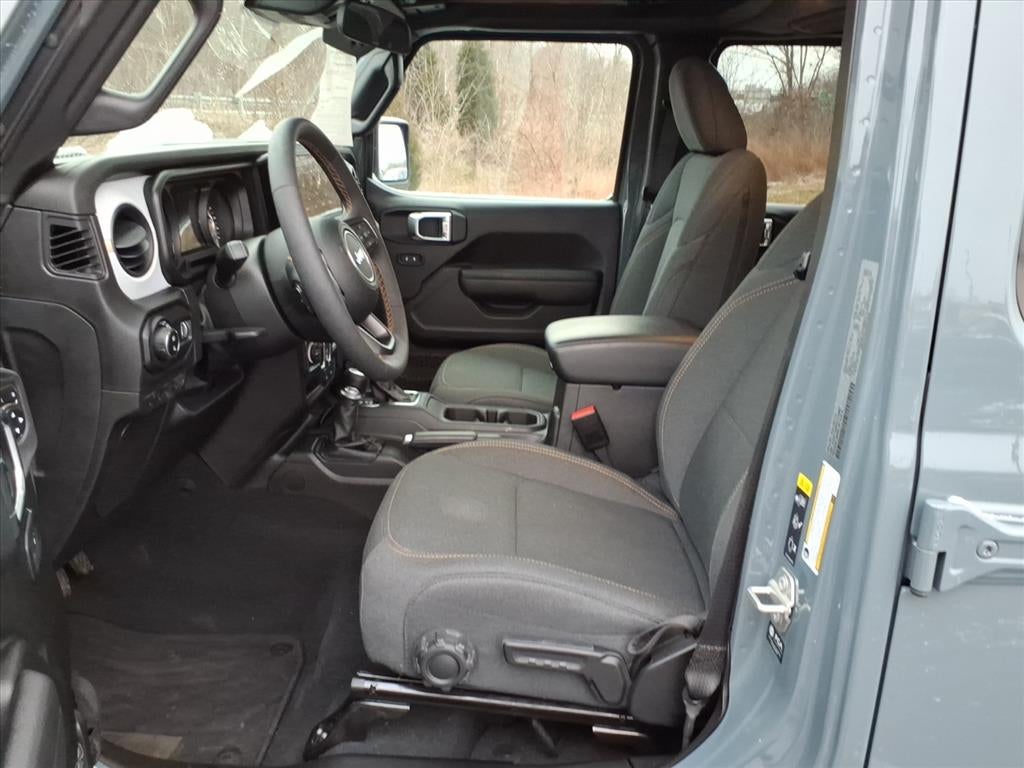 2024 Jeep Gladiator Sport S