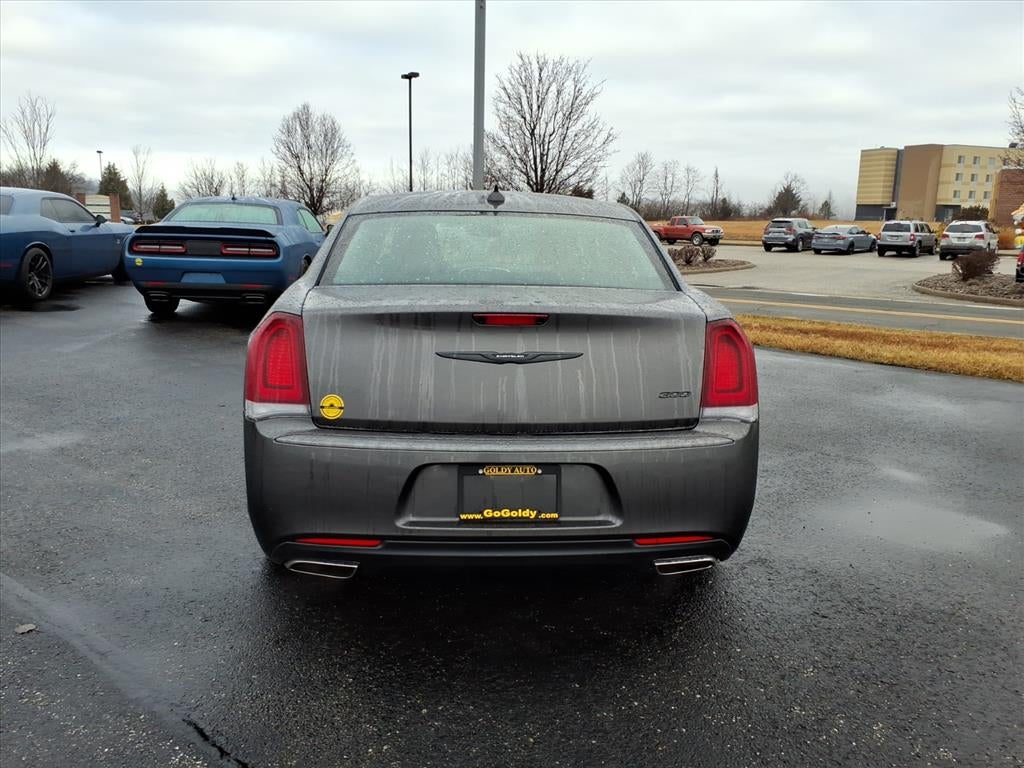 2023 Chrysler 300 Touring
