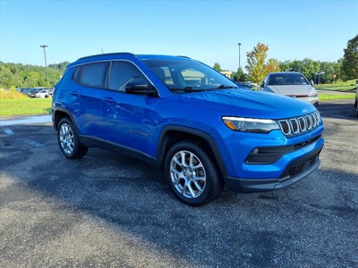 2023 Jeep Compass Latitude Lux