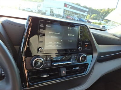 2022 Toyota Highlander LE