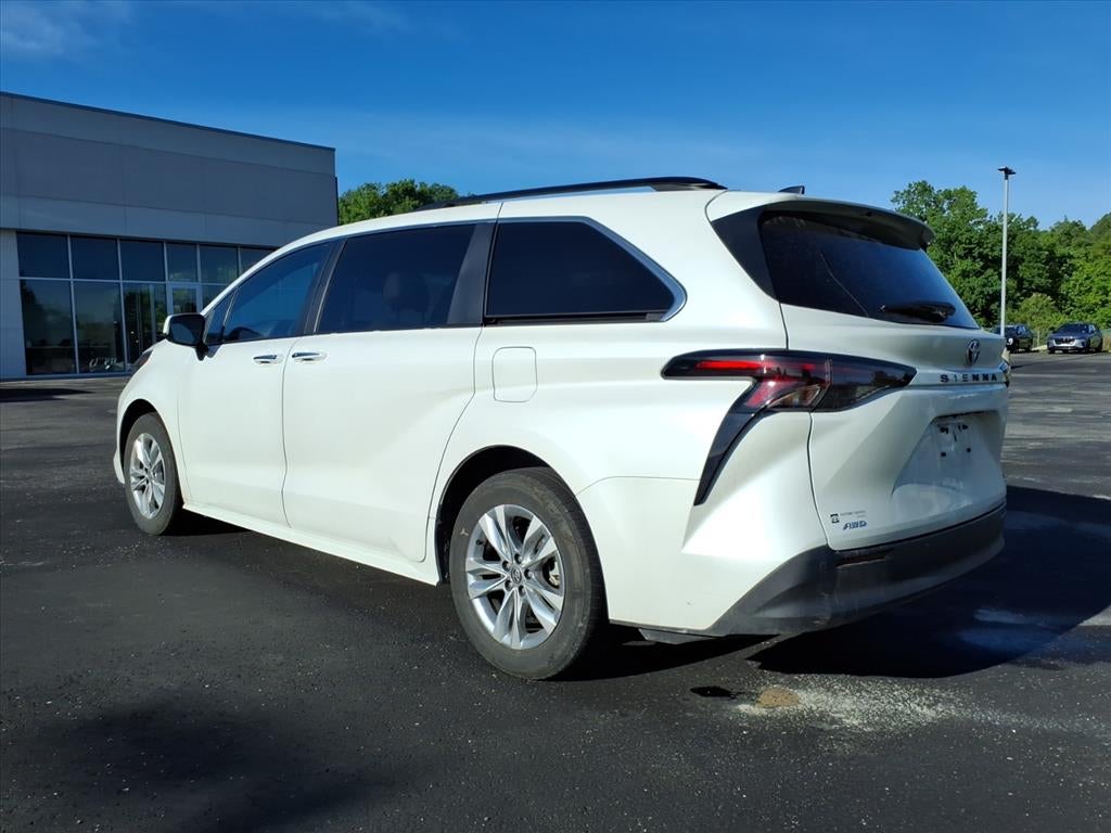 2024 Toyota Sienna XLE