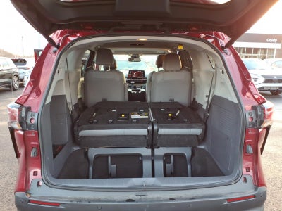 2024 Toyota Sienna XLE