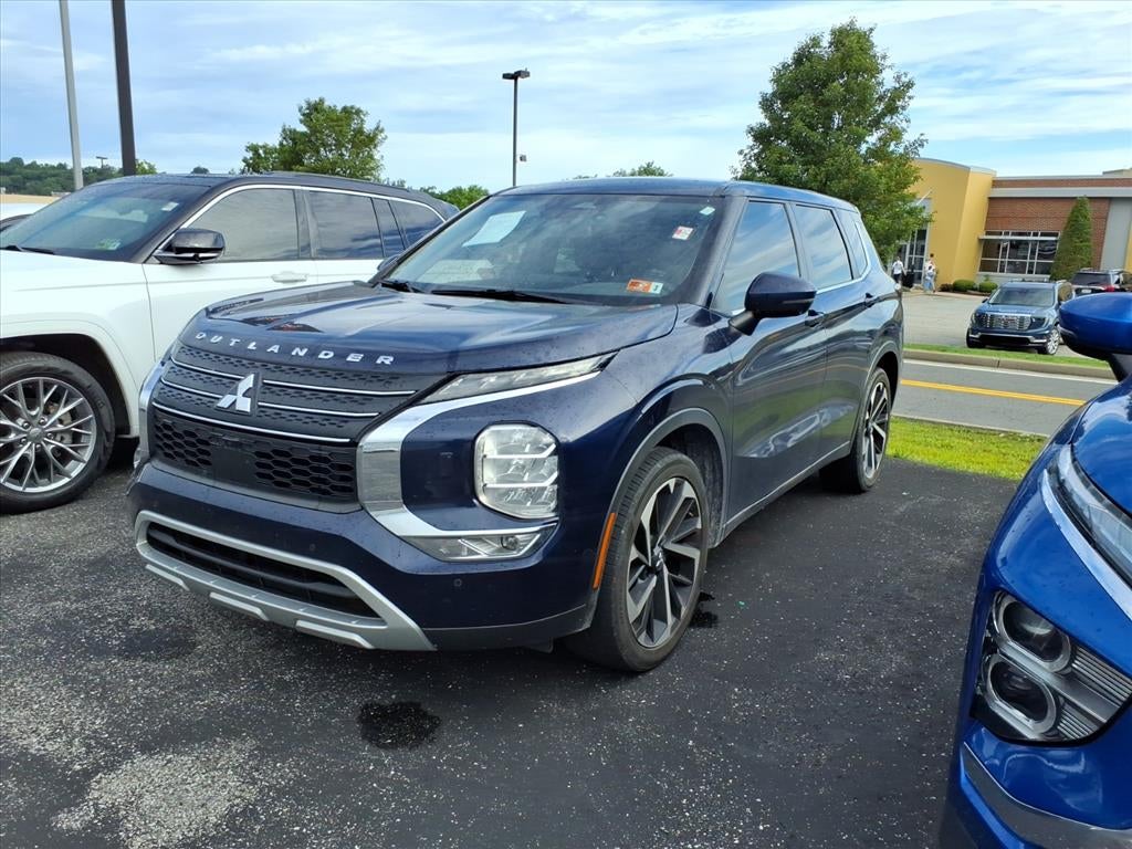 2022 Mitsubishi Outlander SE