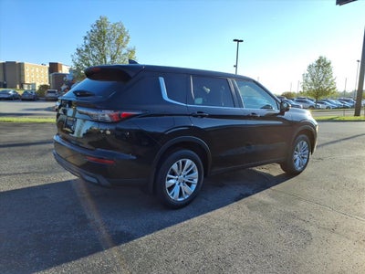 2025 Mitsubishi Outlander ES