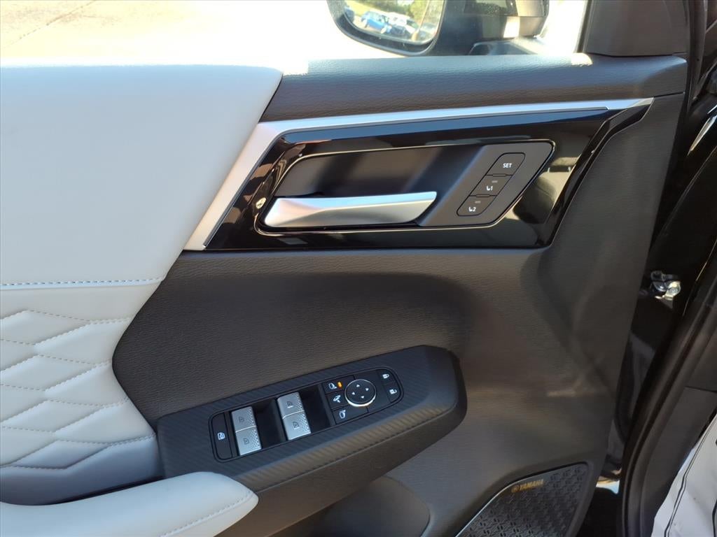 2025 Mitsubishi Outlander Platinum Edition