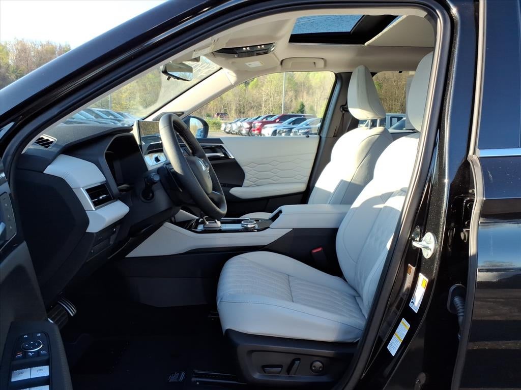 2025 Mitsubishi Outlander Platinum Edition