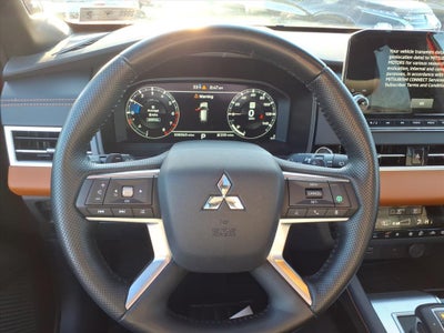 2024 Mitsubishi Outlander Base