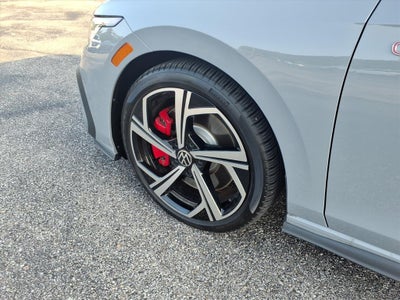 2025 Volkswagen Golf GTI SE